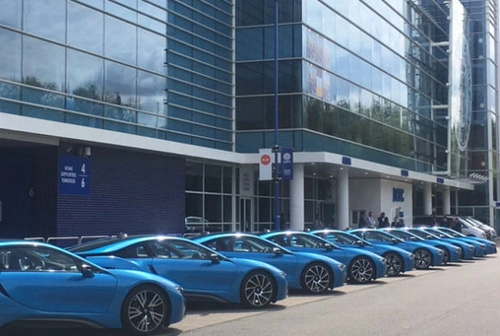 Ông chủ leicester city thưởng 19 xe bmw i8 cho các cầu thủ