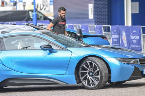 Ông chủ leicester city thưởng 19 xe bmw i8 cho các cầu thủ