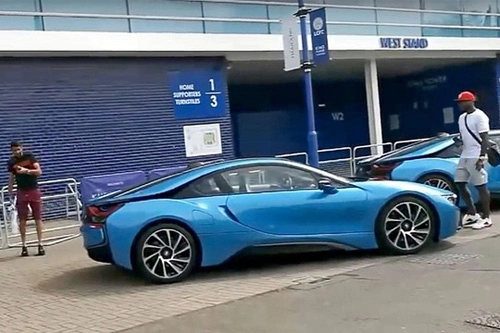 Ông chủ leicester city thưởng 19 xe bmw i8 cho các cầu thủ