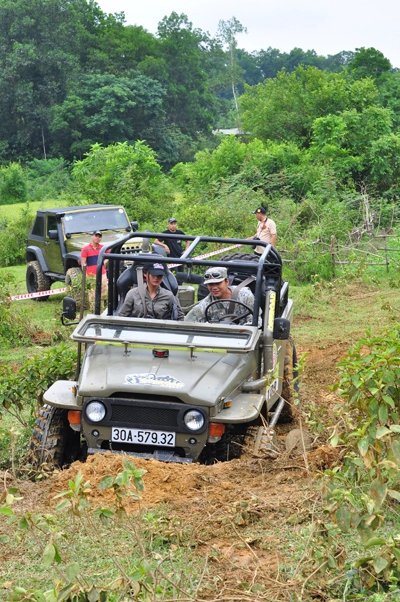  ôtô địa hình tập offroad ở ba vì 