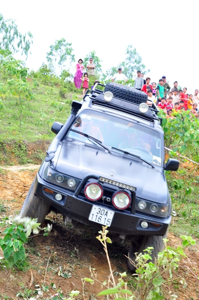  ôtô địa hình tập offroad ở ba vì 