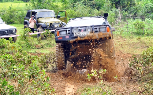  ôtô địa hình tập offroad ở ba vì 