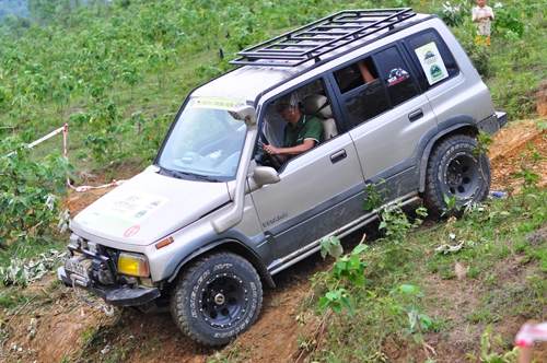  ôtô địa hình tập offroad ở ba vì 