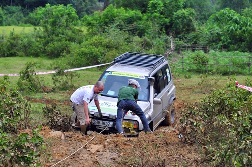  ôtô địa hình tập offroad ở ba vì 