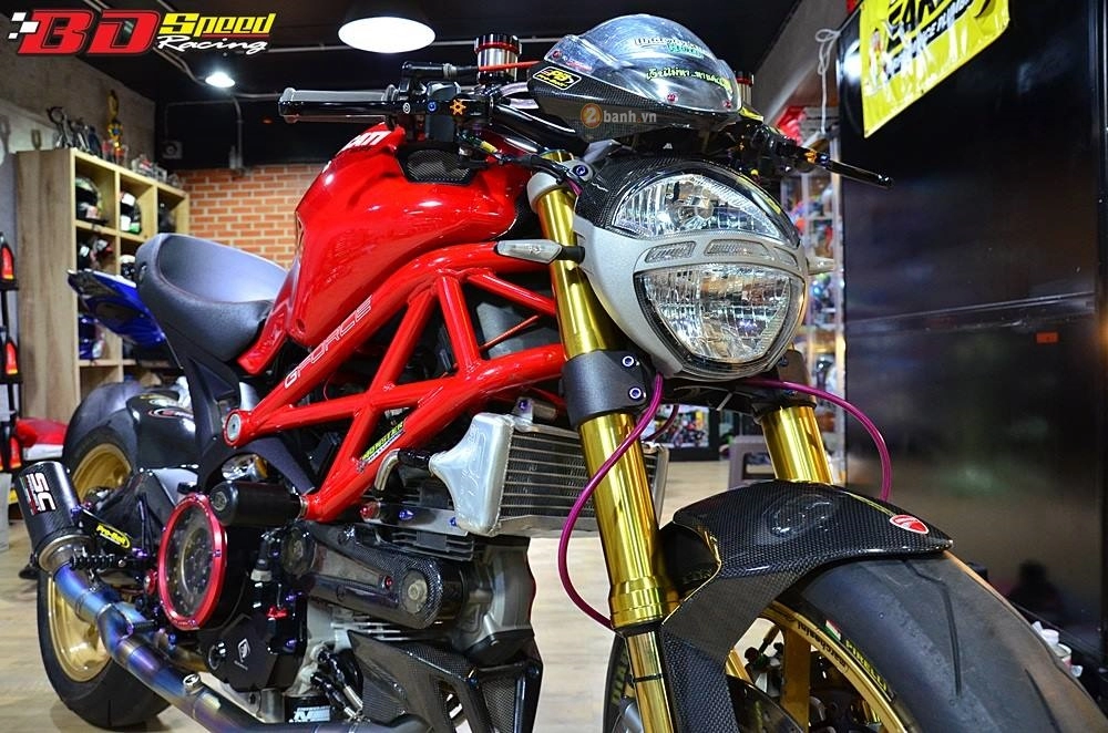 Phiên bản hàng hiệu đậm chất chơi với ducati monster 795