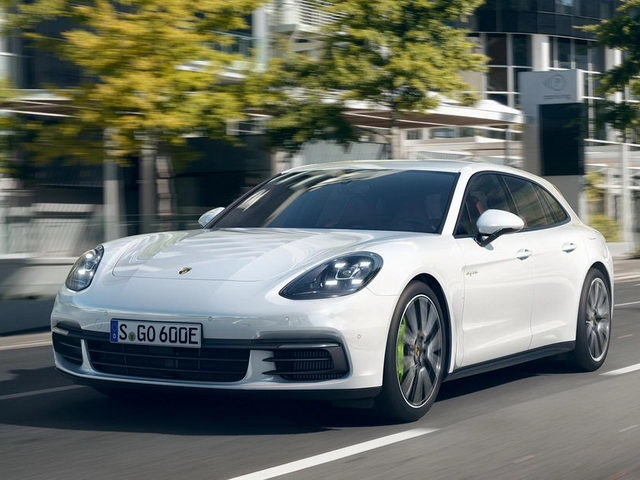 Porsche giới thiệu panamera sport turismo lạ lẫm