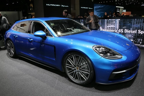 Porsche panamera sport turismo giá từ 54 tỷ đồng ở việt nam