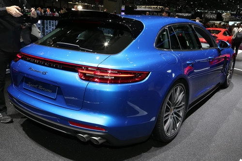 Porsche panamera sport turismo giá từ 54 tỷ đồng ở việt nam