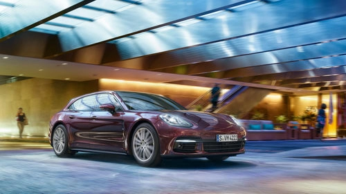 Porsche panamera sport turismo giá từ 54 tỷ đồng ở việt nam