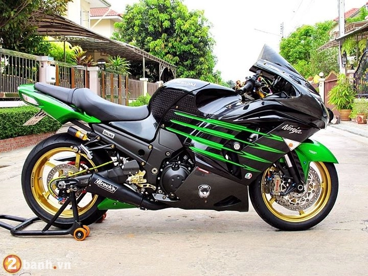 Quái vật đường trường - kawasaki ninja zx-14r đẹp hút hồn trong bản độ siêu khủng