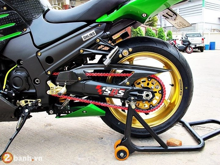 Quái vật đường trường - kawasaki ninja zx-14r đẹp hút hồn trong bản độ siêu khủng