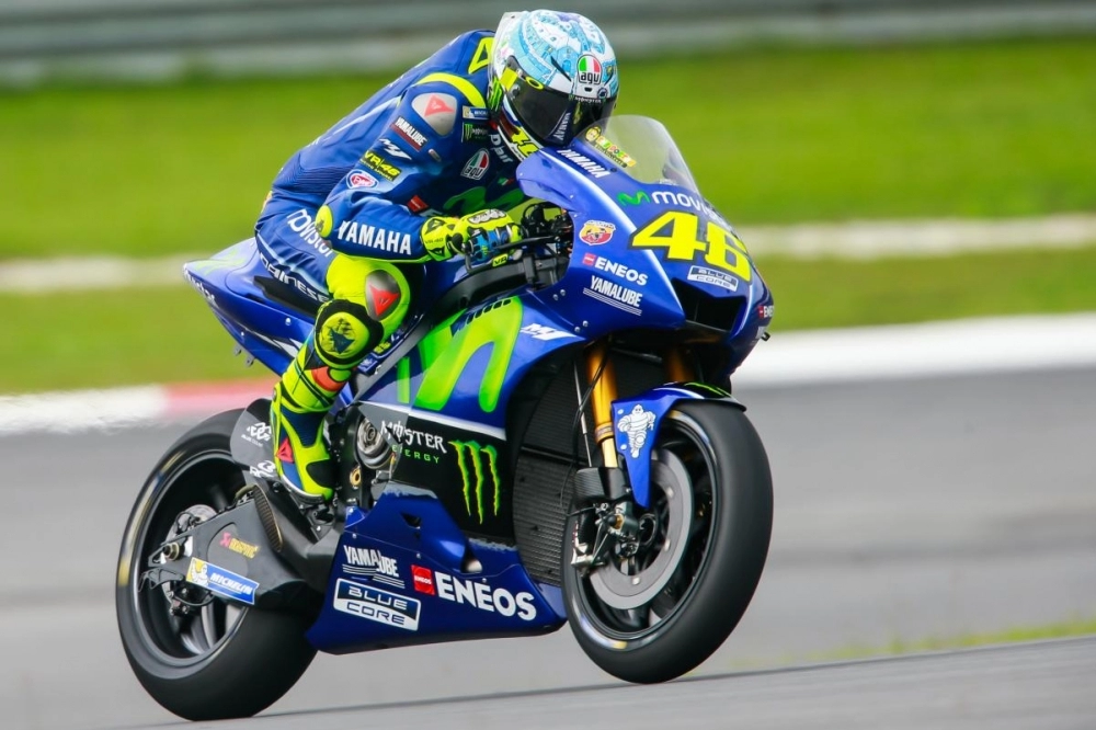 Rossi tôi gần như cảm thấy tốt với tất cả các bộ phận mới mà yamaha đã cung cấp