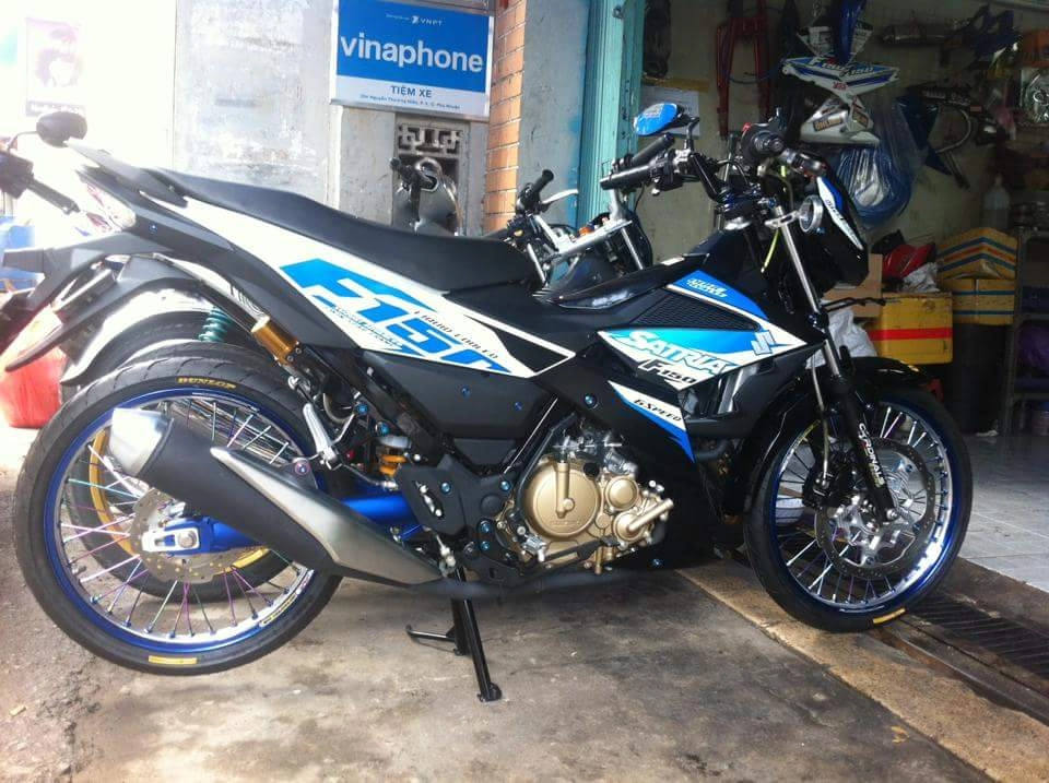 Satria 150 fi độ dàn chân tuyệt đẹp tại sài gòn