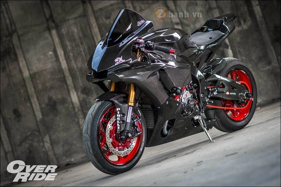 Siêu phẩm full carbon fiber yamaha r1 trong loạt ảnh đầy lôi cuốn