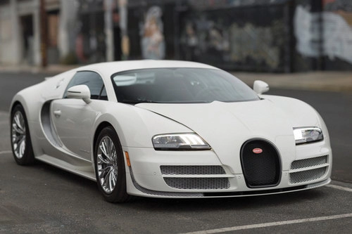 Siêu xe bugatti veyron coupe cuối cùng đang được rao bán