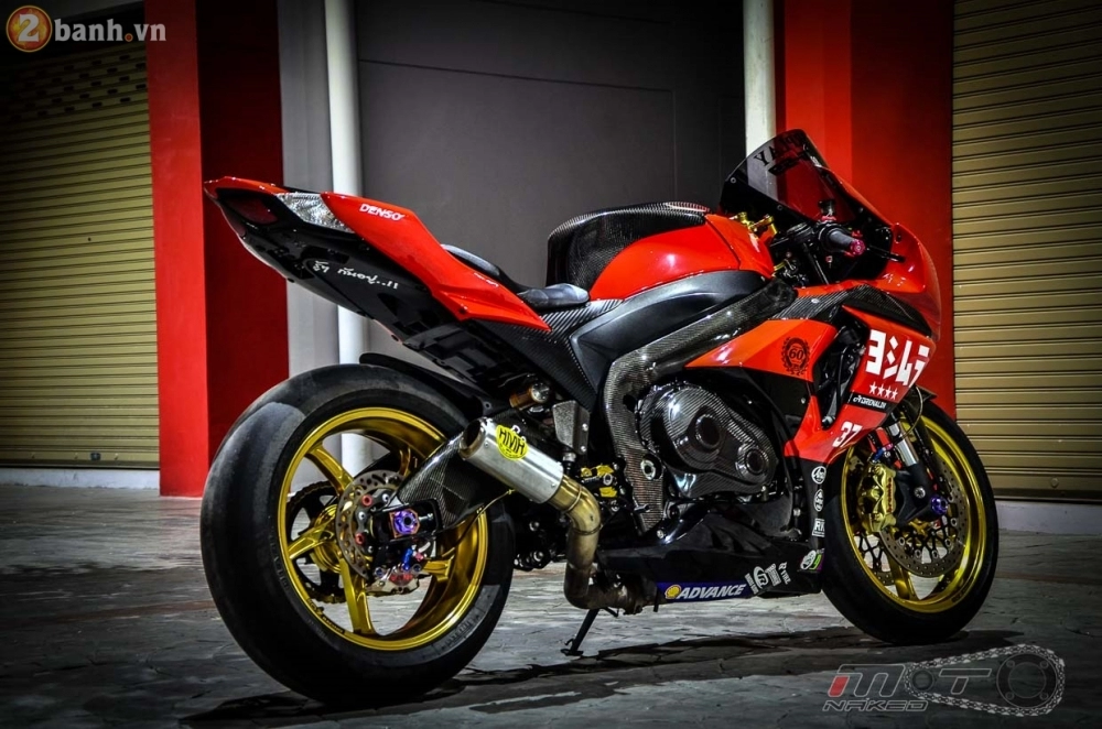 Siêu xe thể thao suzuki gsx-r1000 hoành tráng trong bản độ racing từ thái lan