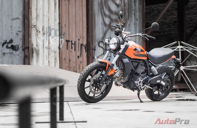 So sánh benelli leoncino và ducati scrambler sixty2 - bạn sẽ chọn mẫu nào 