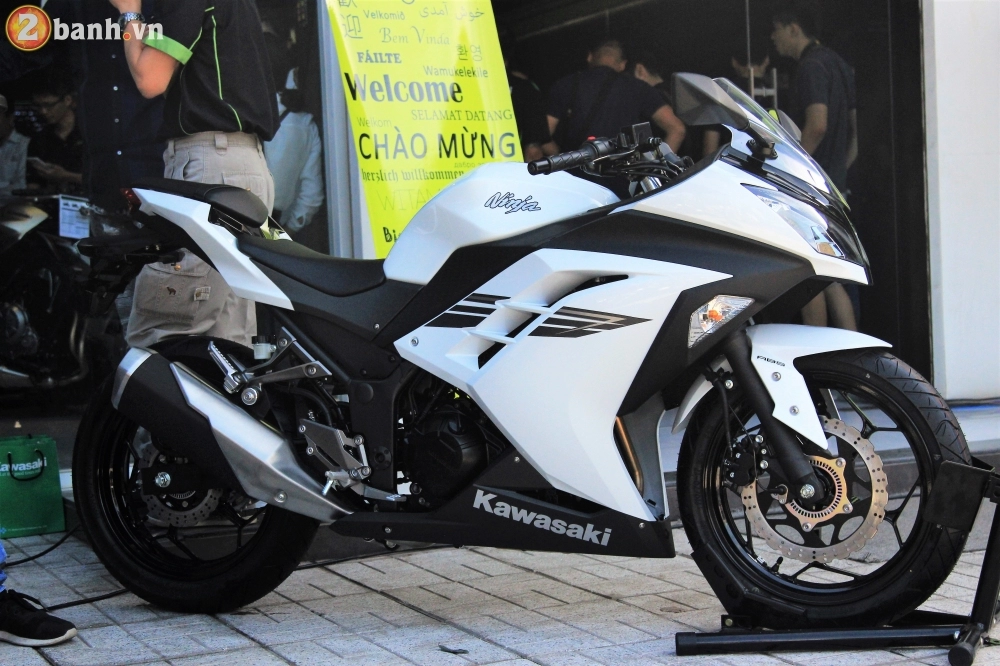 So sánh giữa kawasaki ninja 250 2018 và ninja 300