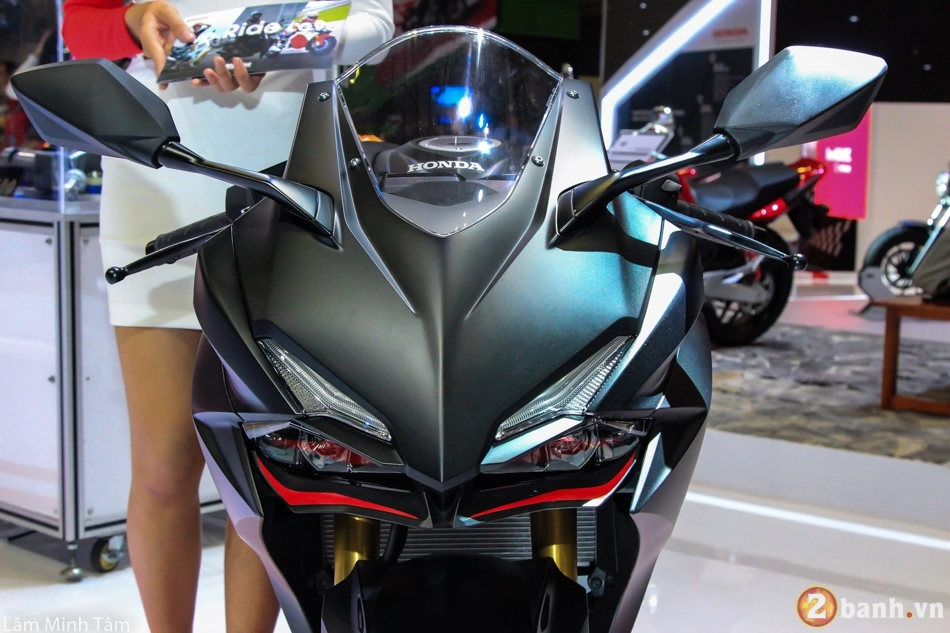 Soi cận cảnh honda cbr250rr ở vietnam motorcycle show 2017