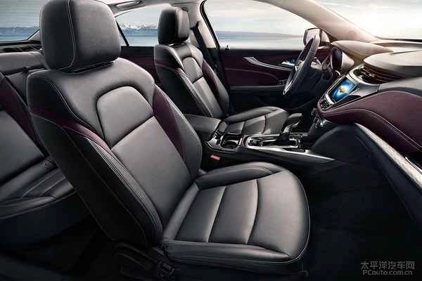 Soi nội thất malibu chevrolet sắp trình làng