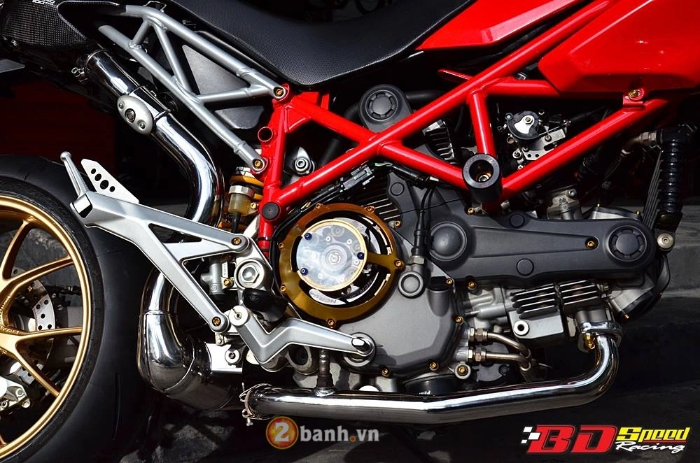 Sự hoàn chỉnh đầy uy lực từ ducati hypermotard 1100