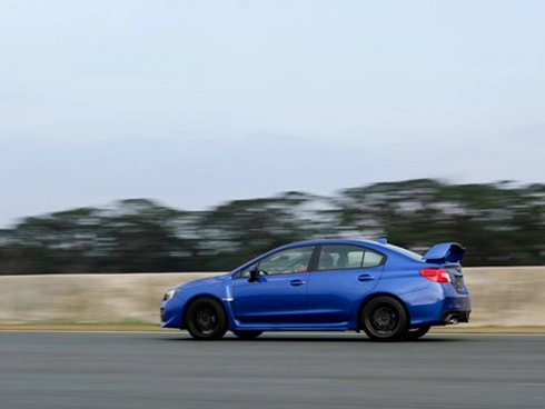  subaru wrx sti - kẻ khác lạ 