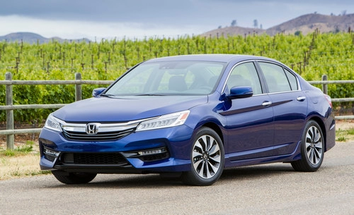 Sức ép cạnh tranh buộc honda accord giảm giá