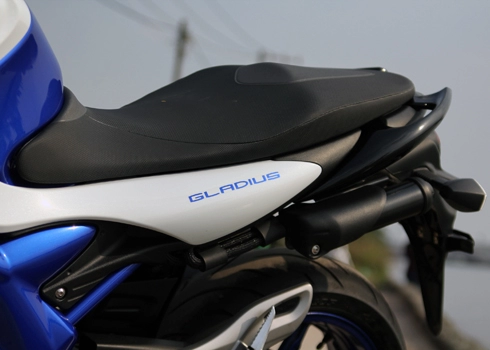  suzuki gladius 650 trên phố sài gòn 