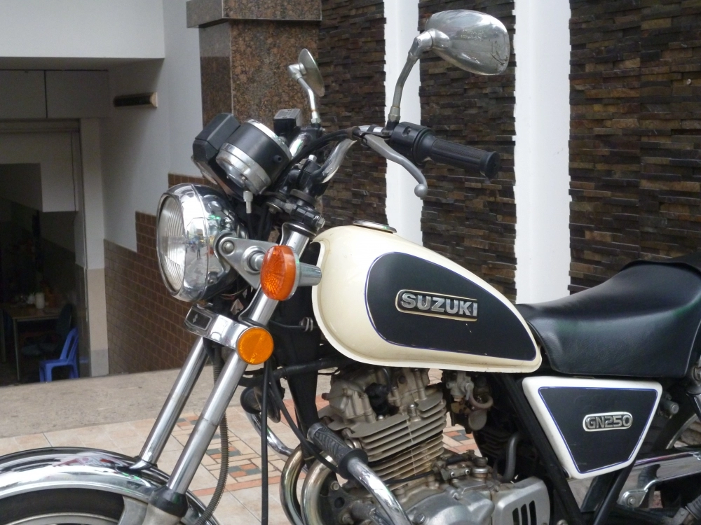 Suzuki gn250 gn 250