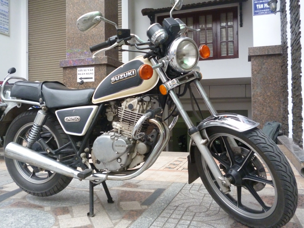 Suzuki gn250 gn 250