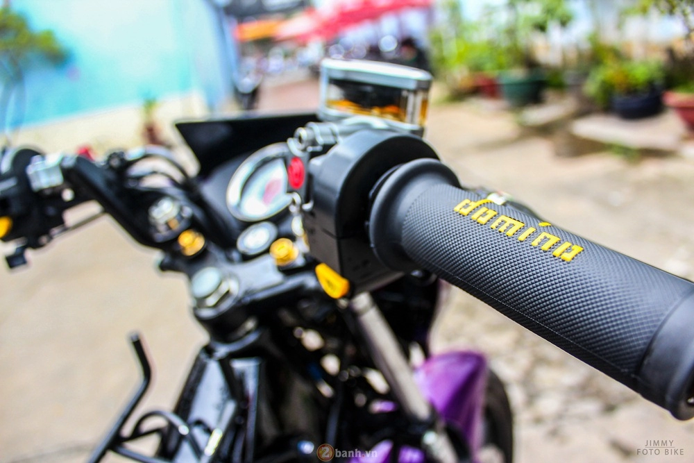 Suzuki raider lột xác với tone màu deep violet tại showroom 2banhvn