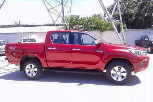  thêm ảnh toyota hilux 2016 