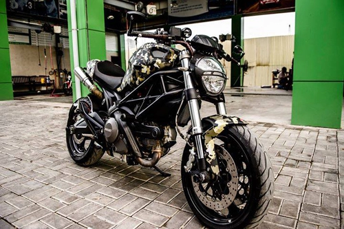  thợ sài gòn vẽ ducati monster rằn ri lạ mắt 