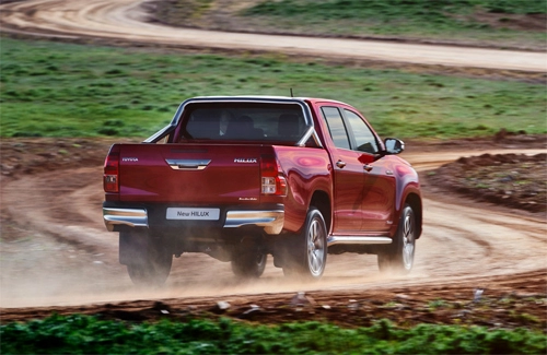  toyota hilux thế hệ mới 