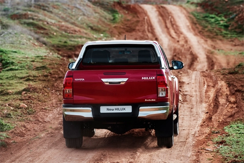  toyota hilux thế hệ mới 