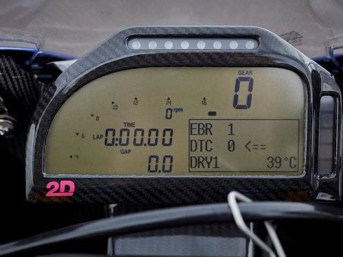 Tường tận siêu môtô bmw hp4 race giá gần 2 tỷ đồng