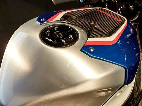 Tường tận siêu môtô bmw hp4 race giá gần 2 tỷ đồng