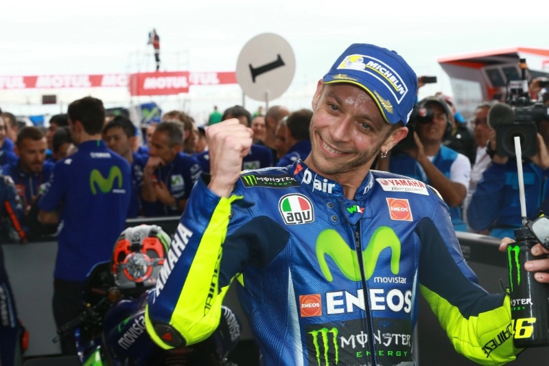 Valentino rossi đã thành công khi giành được vị trí thứ 2 sau một tuần thi đấu khá ọp ẹp