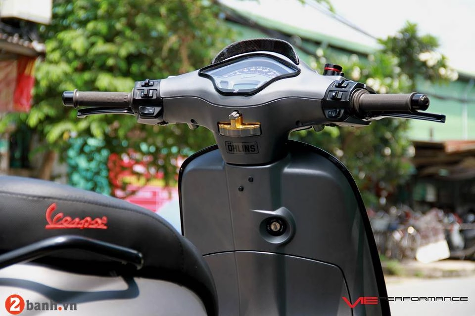 Vespa sprint độ - sự pha trộn giữa cổ điển và hiện đại