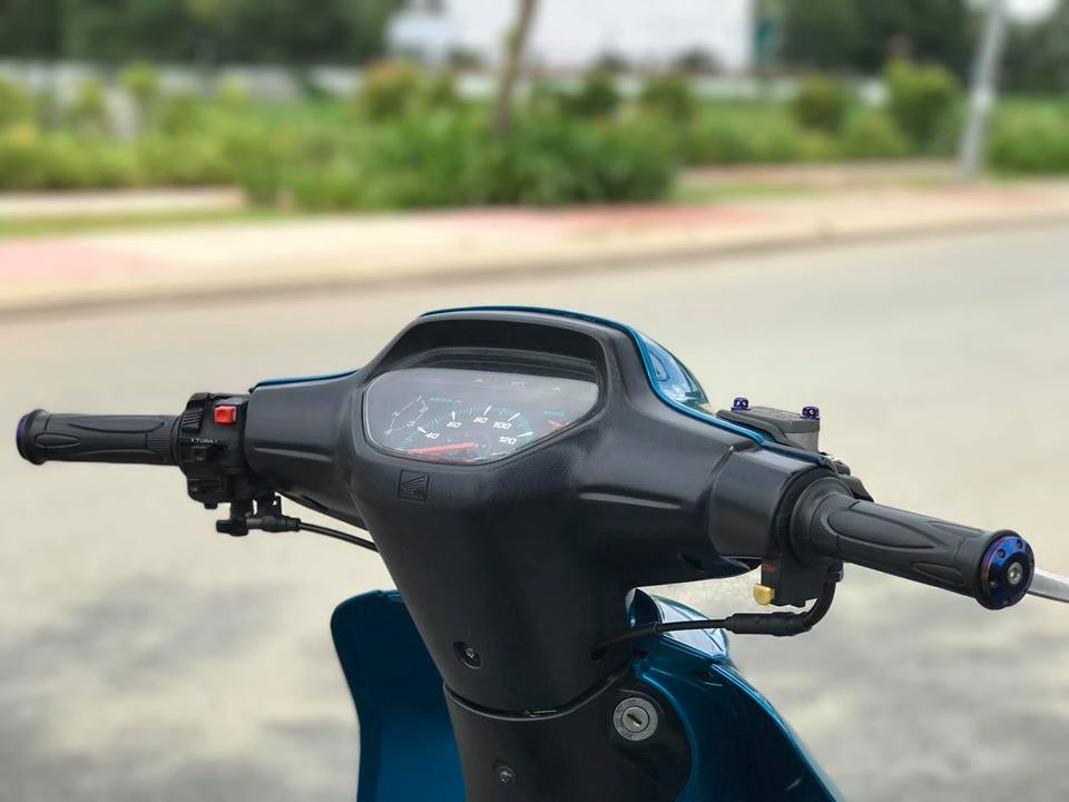 Wave 110cc con xe già hơn 20 tuổi tâm huyết của biker sài gòn