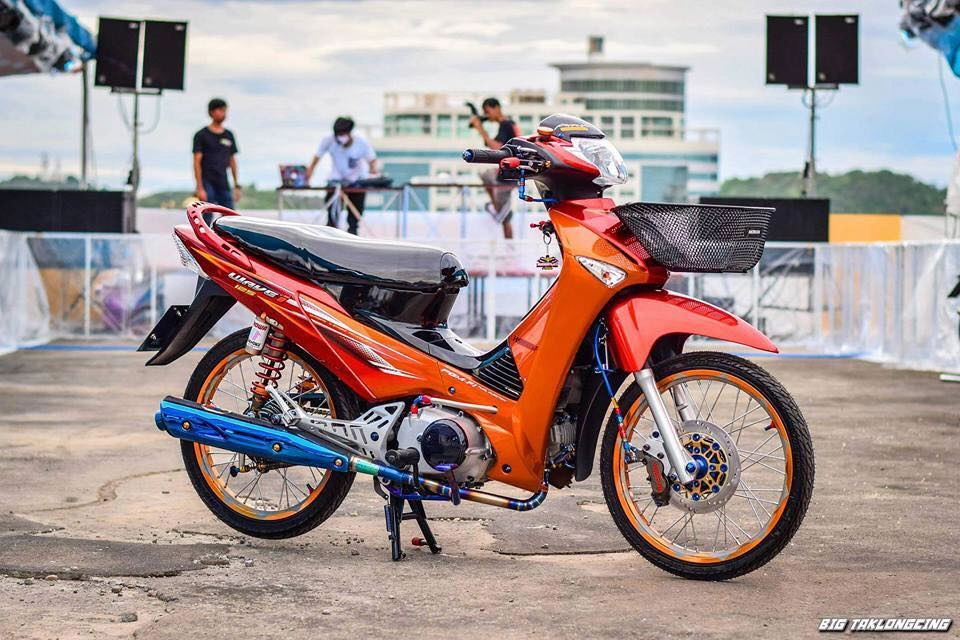 Wave 125i độ căng đét khi được dân chơi thái quăng hàng chục triệu vào