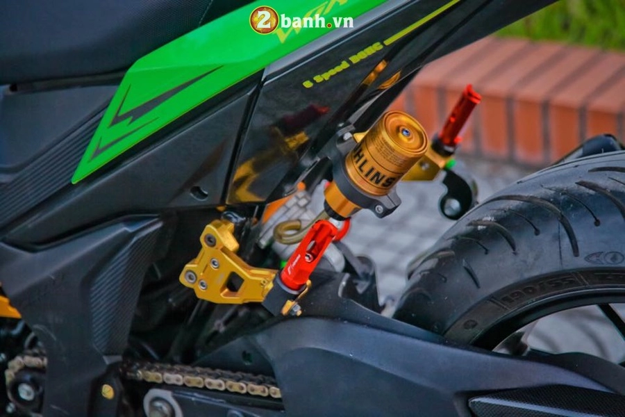 Winner 150 độ gắp ducati 1098 khoe dáng trước ống kính