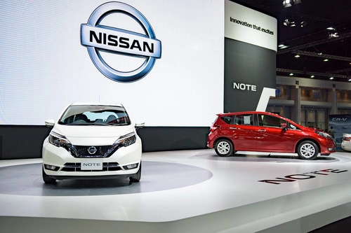 Xe nhỏ giá rẻ nissan note hoàn toàn mới chỉ 374 triệu đồng