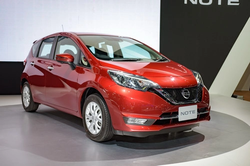 Xe nhỏ giá rẻ nissan note hoàn toàn mới chỉ 374 triệu đồng