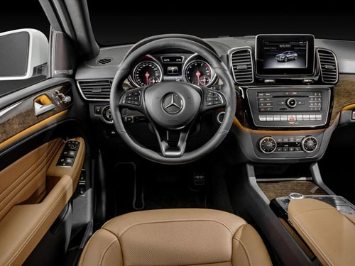 Xế sang mercedes gle coupe xuất hiện trên đường