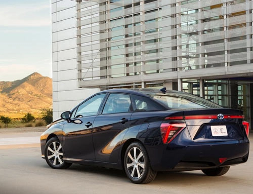 Xe toyota mirai chạy pin đạt gần 500km trình làng