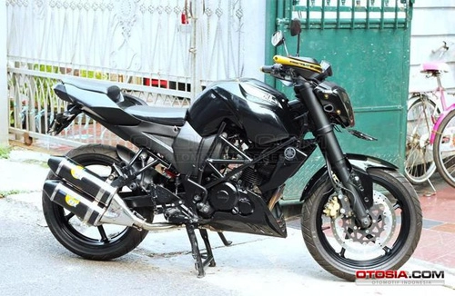  yamaha byson độ phong cách ducati streetfighter 