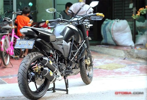  yamaha byson độ phong cách ducati streetfighter 