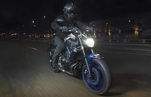 Yamaha mt-07 có thêm màu mới giá 1855 triệu đồng