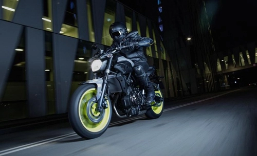 Yamaha mt-07 có thêm màu mới giá 1855 triệu đồng